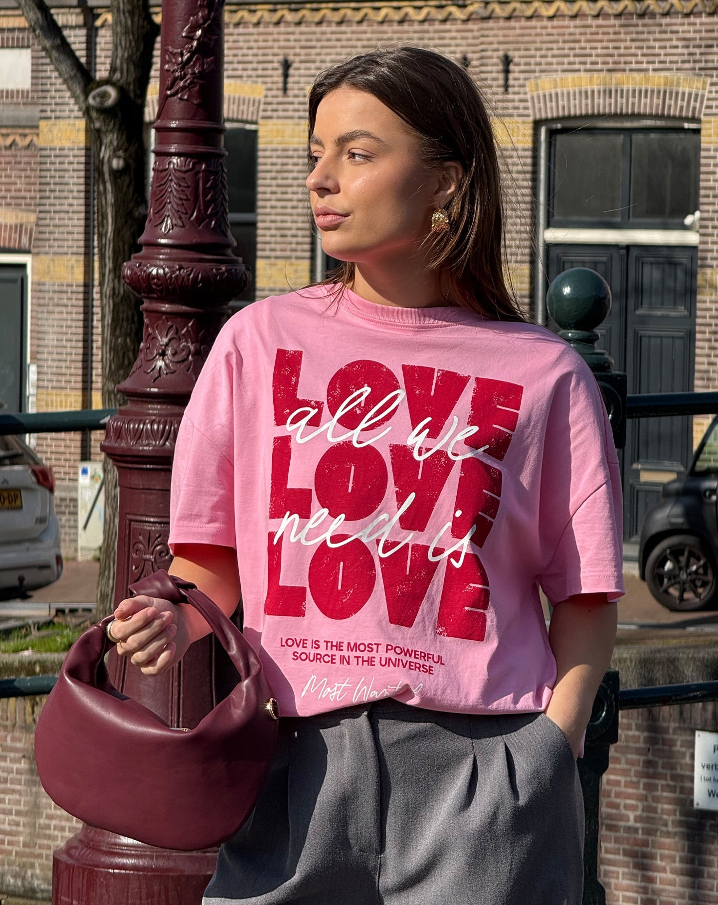 ALL WE NEED IS LOVE OVERSIZED TEE ROZE