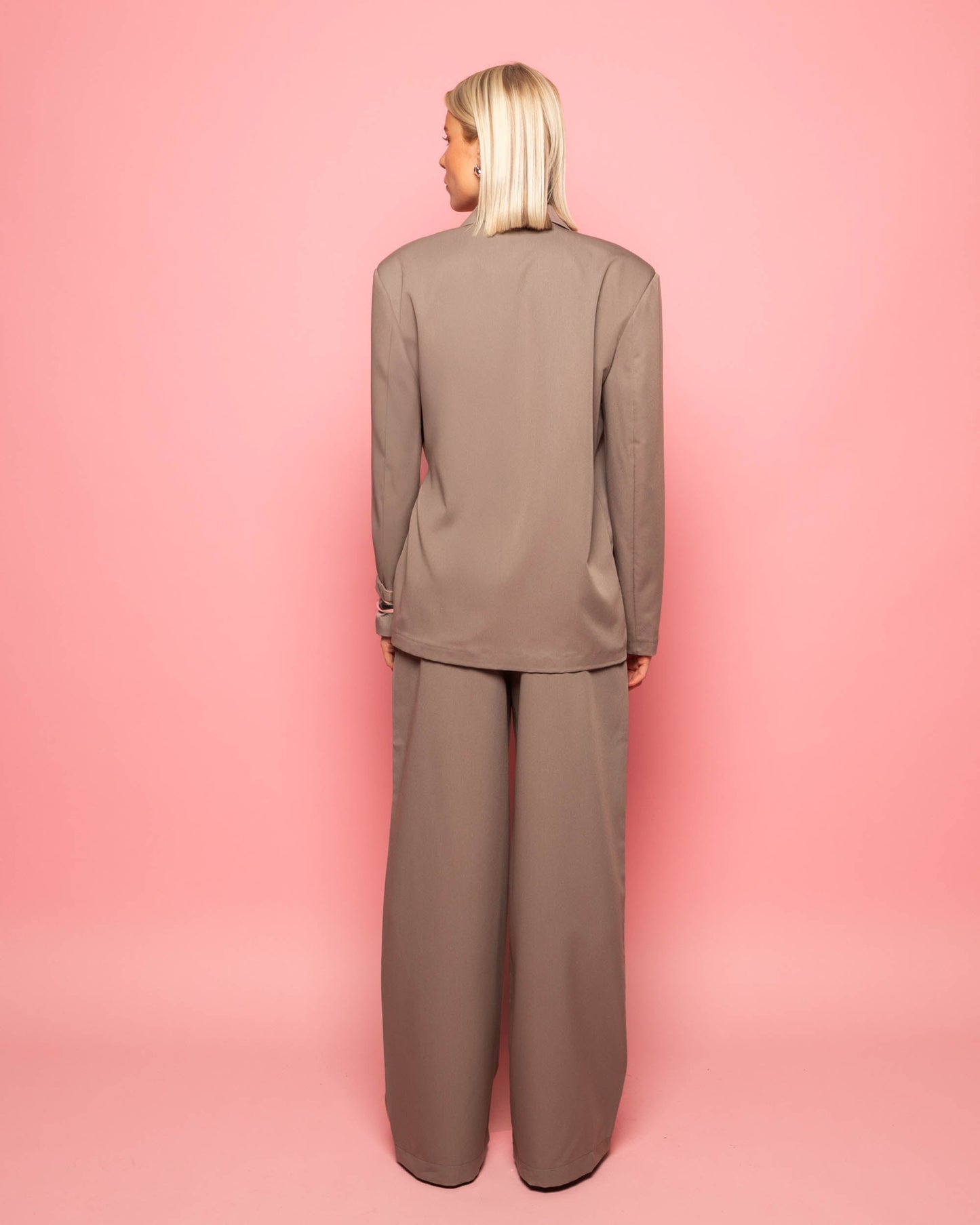 ZOEY WRAP UP BLAZER TAUPE